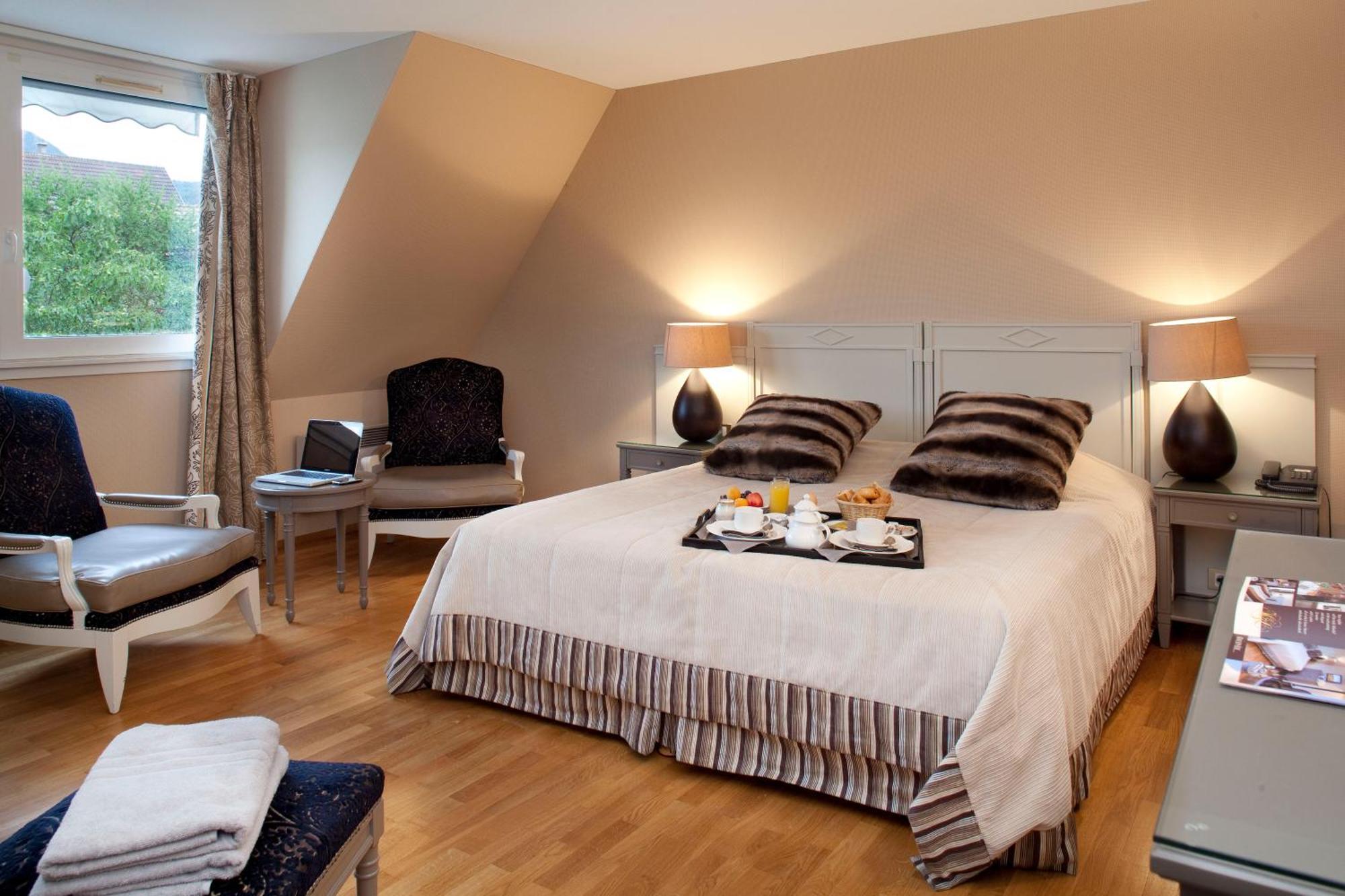 Logis Hotel Le Parc & Spa Saint-Hippolyte  Exteriér fotografie