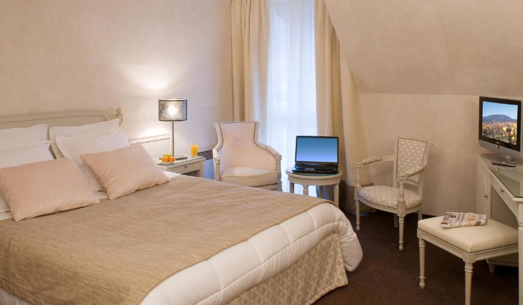 Logis Hotel Le Parc & Spa Saint-Hippolyte  Pokoj fotografie