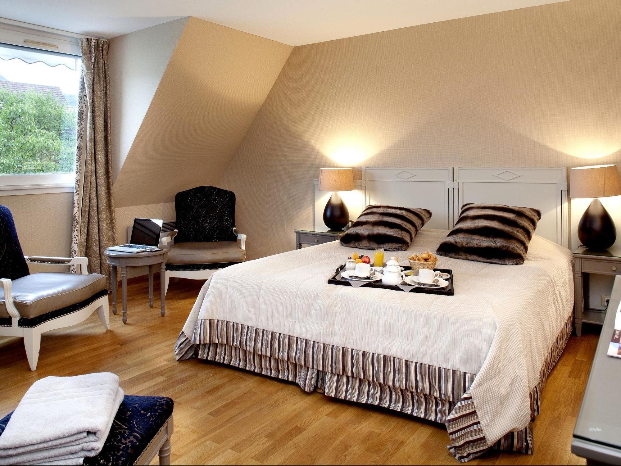 Logis Hotel Le Parc & Spa Saint-Hippolyte  Exteriér fotografie